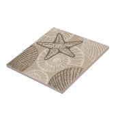 Kustzeesterren en schelpen in beige tegeltje (Zijkant)