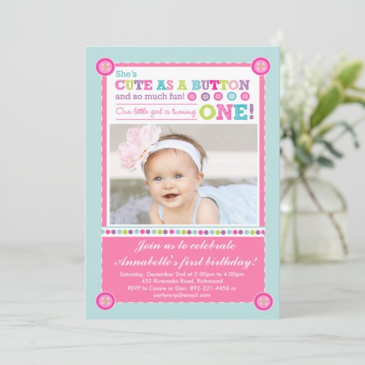 Kute als Button First Birthday (Foto) Kaart (Staand voorkant)