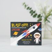 Kute astronaut boys Buitenspace Birthday Party Uitnodiging Briefkaart (Staand voorkant)