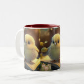 Kute baby chick op een boek tweekleurige koffiemok (Voorkant links)