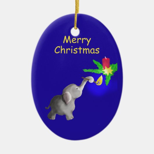 Kute Baby Elephant Licht een kaarskerst aan Keramisch Ornament (Voorkant)