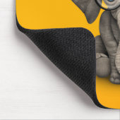 Kute Baby olifant met leesbril Geel Muismat (Hoek)