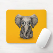 Kute Baby olifant met leesbril Geel Muismat (Met muis)