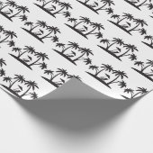 Kute Black White palm tree tiled party strand Cadeaupapier (Hoek)