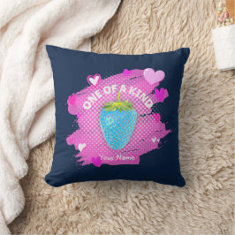 Kute blauwe aardbei harst een soort roze kussen