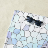 Kute blauwe boon op mozaïekachtergrond strandlaken (In situ)