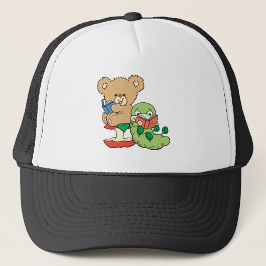 Kute Book Worm and Reading Beer Trucker Pet (Voorkant)