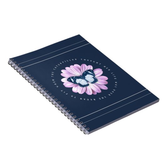 Kute Butterfly op roze Daisy Inspirerend Quote Notitieboek (Rechterzijde)