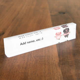 Kute Cartoon varkens op een Walk Desk Naambordje