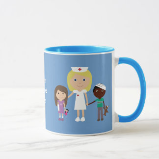 Kute Cartoon verpleegster & kinderen Ringer Mok