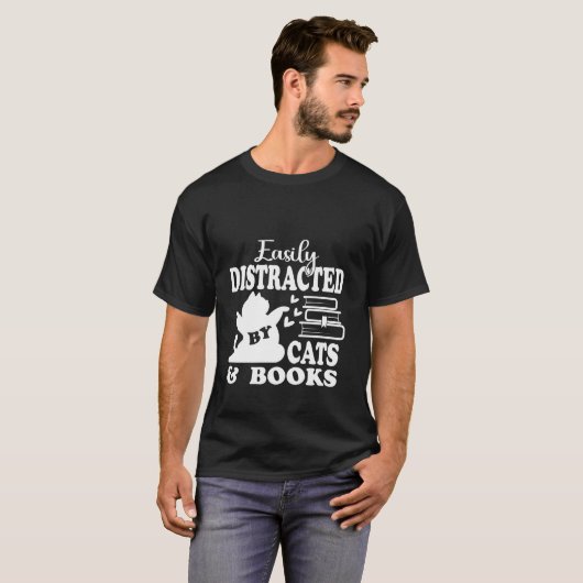 Kute Cat Book Lover, gemakkelijk verstoord door ka T-shirt (Voorkant volledig)