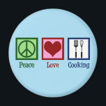 Kute Chef Peace Love Cooking Utensists Magneet<br><div class="desc">Peace Love Cooking. Een schattig geschenk voor een maaltijd met een vreugdeteken,  hart en kookgerei als een spatel en een wijsk.</div>