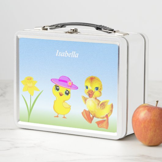 Kute chick en eendje op lichtblauw (In situ)