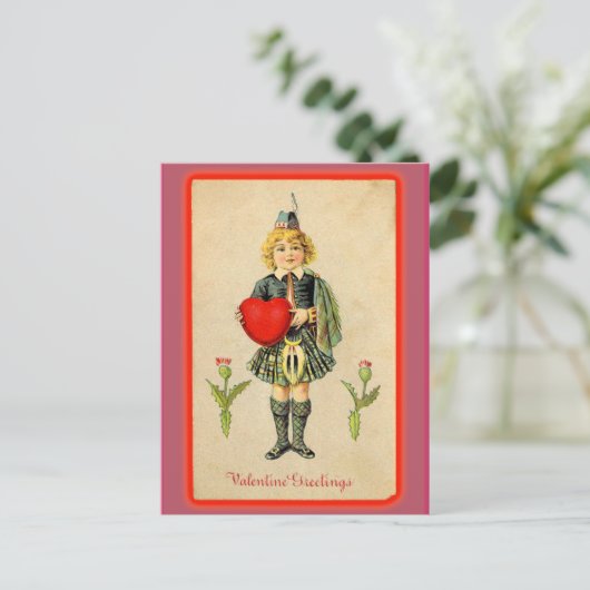 Kute Child in Kilt Victoriaans Valentijn Card Feestdagenkaart (Staand voorkant)