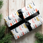 Kute Colorful Festive Kerstmis Hanging Cadeaupapier<br><div class="desc">Viel het magische en feestelijke vakantieseizoen met ons aangepaste, illustratieve vakantiepapier. Ons feestelijke ontwerp is voorzien van een handgetekende, kleurrijke kerstcadeautjes die met de hand kunnen worden bediend en van een reeks sterlantaarns. Elke kousen worden ontworpen met een verschillend patroon en verschillende kleuren. Alle kunstwerken in deze feestelijke kerstkousen van...</div>