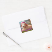 Kute-easter lamb met bloemen - vierkante sticker (Envelop)