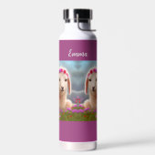 Kute-easterlamb met bloemen - aanpasbaar waterfles (Links)