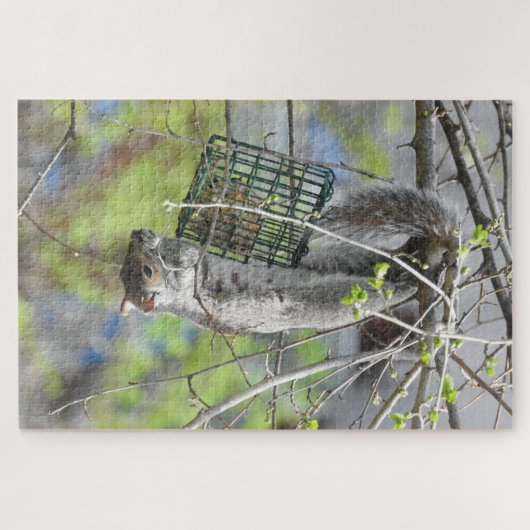 Kute eekhoorn die ondersteboven het eetoppervlak h legpuzzel (Horizontaal)