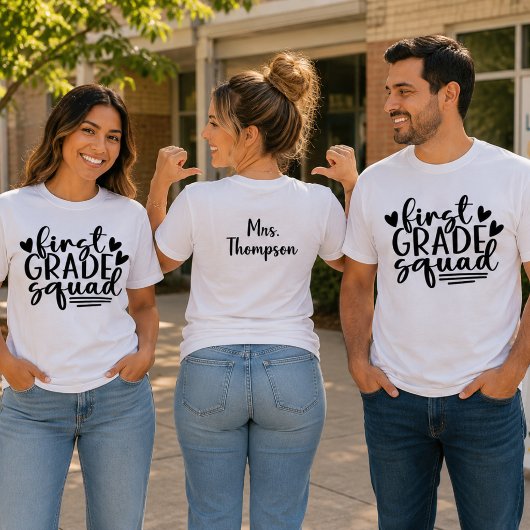 Kute First Grade Squad met de naam van de leraar o T-shirt