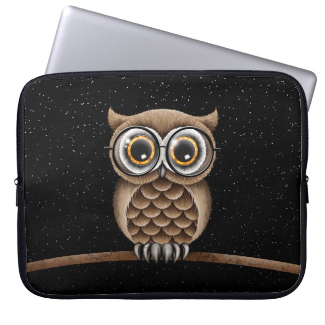 Kute fluffy Brown Owl met leesbril en sterren Laptop Sleeve (Voorkant)