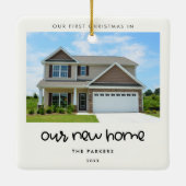 Kute font First Kerstmis in ons nieuwe thuis Keramisch Ornament (Achterkant)