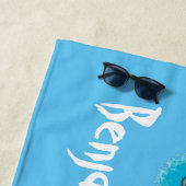 Kute, gelukkig zee monsterplesiosaur cartoon strandlaken (In situ)