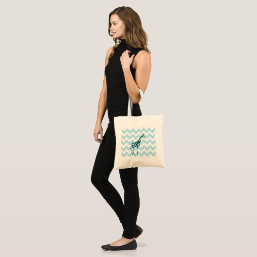 Kute Giraffe Hand Drawn Sketch on Blue Chevron Tote Bag (Voorkant (model))