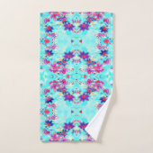 Kute Girly Paars Flower Pattern op Aqua Blue Bad Handdoek (Handdoek)
