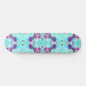 Kute Girly Paars Flower Pattern op Aqua Blue Persoonlijk Skateboard (Horizontaal)