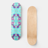 Kute Girly Paars Flower Pattern op Aqua Blue Persoonlijk Skateboard (Voorkant)