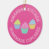 Kute girly roze cupcake bakversierd voor kinderen keramisch ornament (Links)