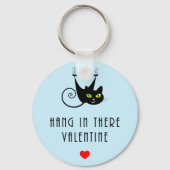 Kute Hang in daar Valentijn Hanging Black Cat Sleutelhanger (Voorkant)