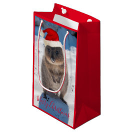 Kute Happy Festive Quokka op het strand Australië Klein Cadeauzakje
