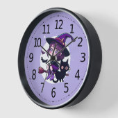 Kute heks met een zwarte kattenbak | (Hoek)