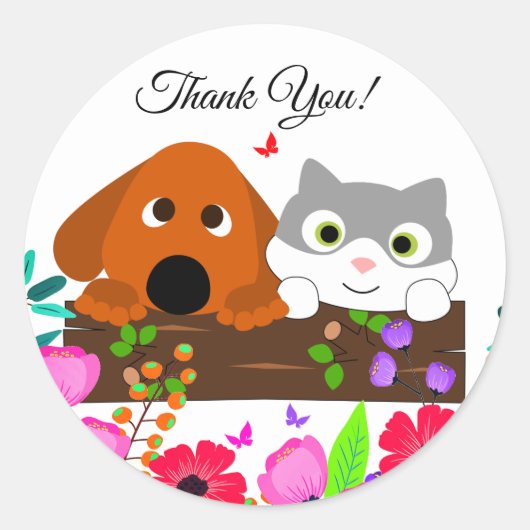 Kute hond en kat met bloemen en vlinder ronde sticker (Voorkant)