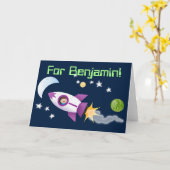 Kute jongen in de cartoon van raketten kaart (Gele Bloem)