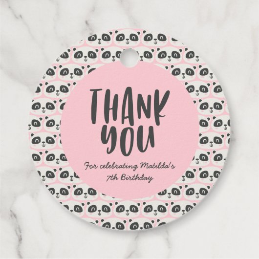 Kute karakter panda kinderverjaardag bedankjes labels (Achterkant)