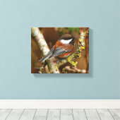 Kute kastanjebruin op de perenboom canvas afdruk (Insitu (Houten vloer))