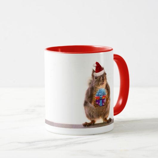 Kute kersteekhoorn en cadeautjes mok (Voorkant rechts)