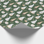 Kute kerstknomes op groen cadeaupapier (Hoek)