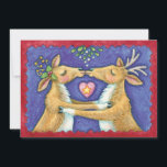 Kute kerstrenrendiertje, Romantic Kiss w Mistletoe Kaart<br><div class="desc">illustratie Merry kerstdesign met een design van liefde en romance met twee schattige rendierzoenen onder de maîtletoe. Er zit een hart tussen hen. Een grappig,  gekke en romantisch ontwerp van de cartoon voor dierenvrienden.</div>