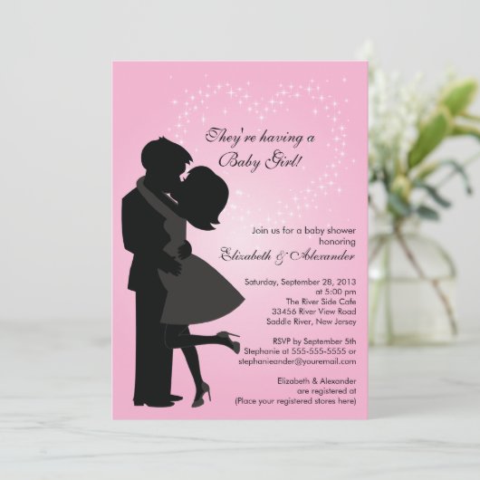 Kute Kissingende Zwangere Paars in Liefde Baby sho Kaart (Staand voorkant)