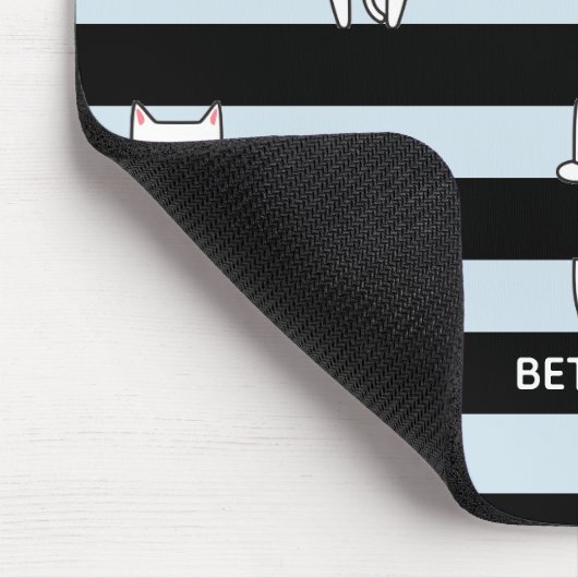 Kute klimmers op gestripte, speciaal gepersonalise muismat (Hoek)