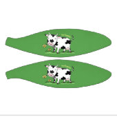 Kute koe in de illustratie van de groene cartoon basketbal (Panelen)