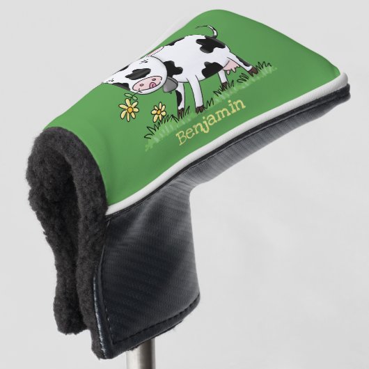 Kute koe in de illustratie van de groene cartoon golfheadcover (3/4 voorkant)