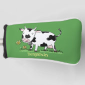 Kute koe in de illustratie van de groene cartoon golfheadcover (Voorkant)