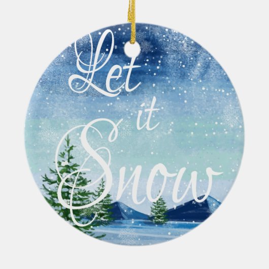 Kute  laat het sneeuwnende kerst in het landschap keramisch ornament (Achterkant)