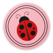 Kute Ladybug op Roze Keramische Knop (Voorkant)
