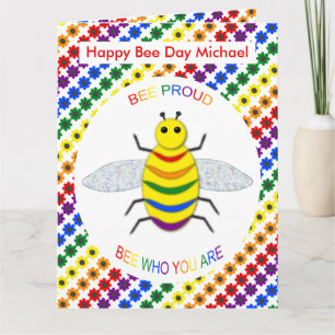 Kute LGBT Bee Proud Rainbow en Flowers Birthday Kaart