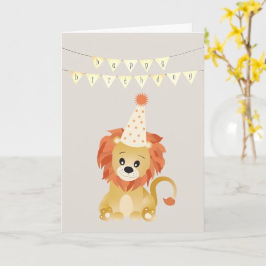 Kute Lion Wearting Party Pet Birthday Banner Roar Kaart (Gele Bloem)